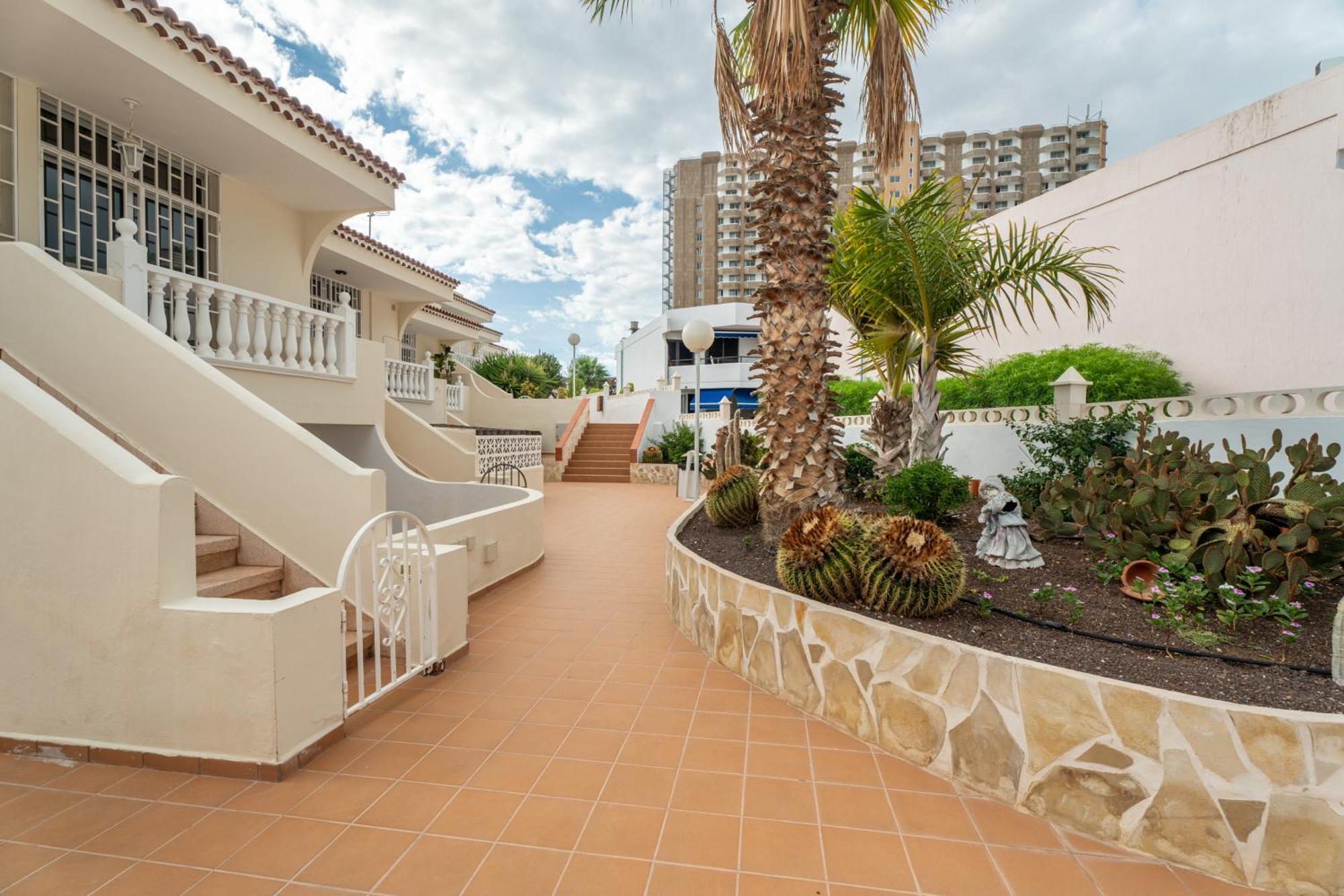 Las Rosas Sunset Apartment 阿罗纳 外观 照片
